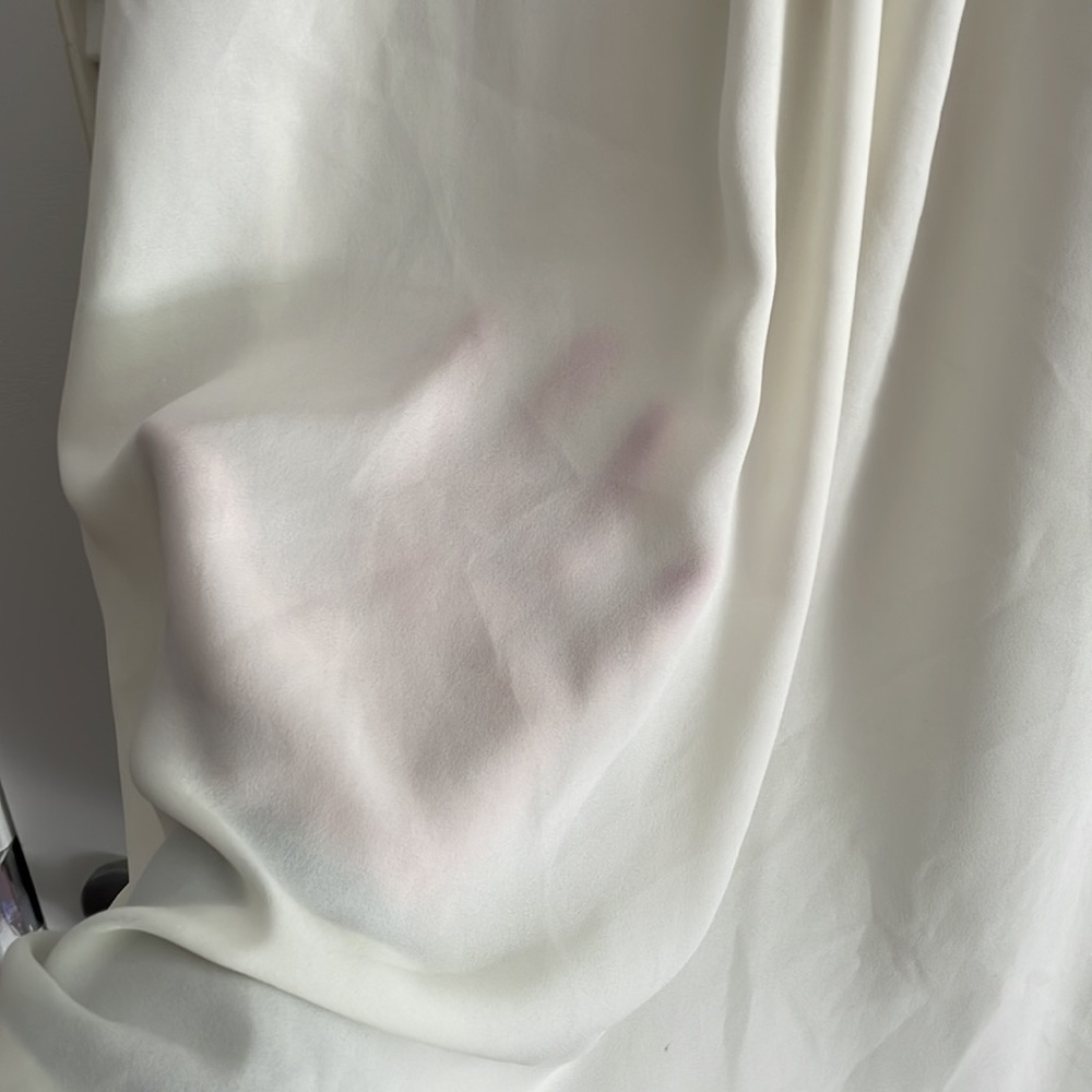 Delicate crepe flutter sleeve flowy top - Picture 3 of 4